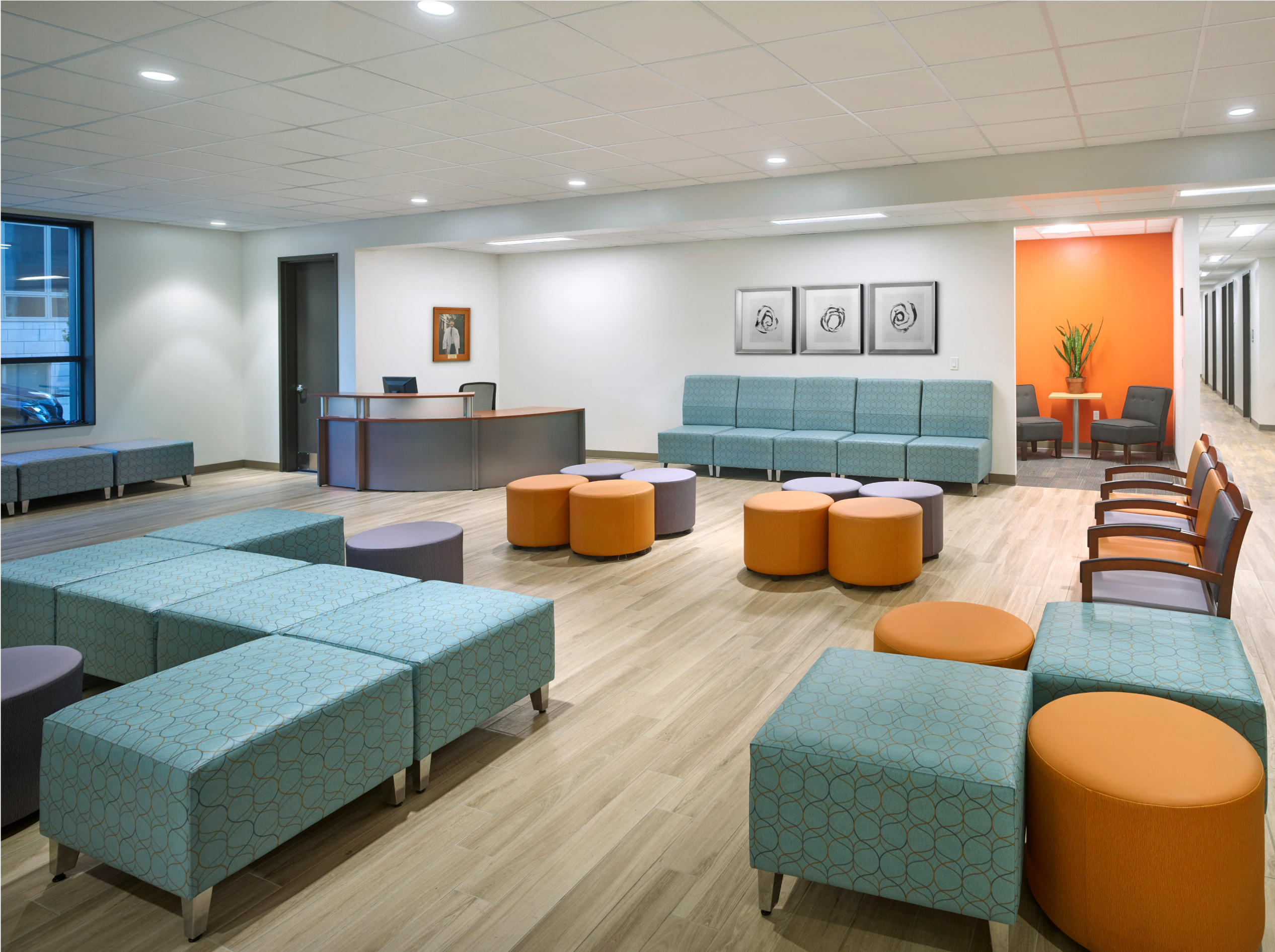 Mazzoni center lobby with front desk and sitting area